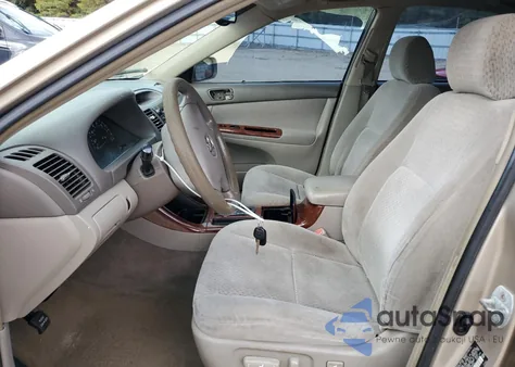 2004 Toyota Camry Le из США, поврежденный, VIN 4T1BE32K44U810025